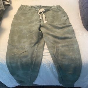 Aerie camouflage small oversized sweatpants